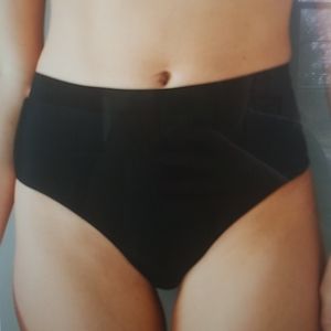 NWOT Cheeky Bikini Bottoms